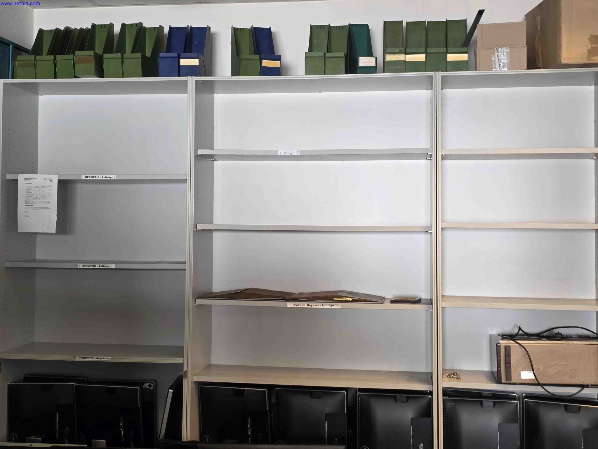 Büroausstattung